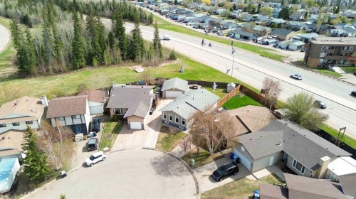 233 Gladstone Bay, Fort Mcmurray, AB - Outdoor With View