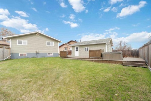 233 Gladstone Bay, Fort Mcmurray, AB - Outdoor