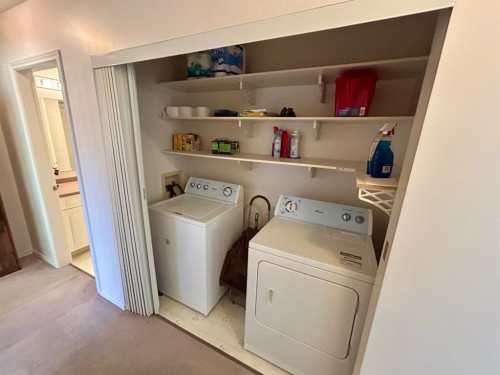 207-9028 Alberta Avenue, Lac La Biche, AB - Indoor Photo Showing Laundry Room
