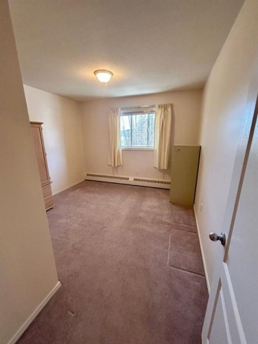 207-9028 Alberta Avenue, Lac La Biche, AB - Indoor Photo Showing Other Room