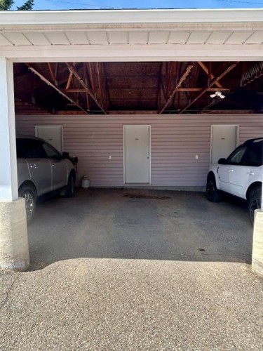 207-9028 Alberta Avenue, Lac La Biche, AB - Indoor Photo Showing Garage