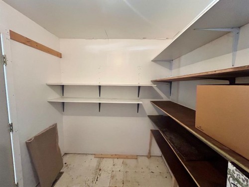 207-9028 Alberta Avenue, Lac La Biche, AB - Indoor With Storage