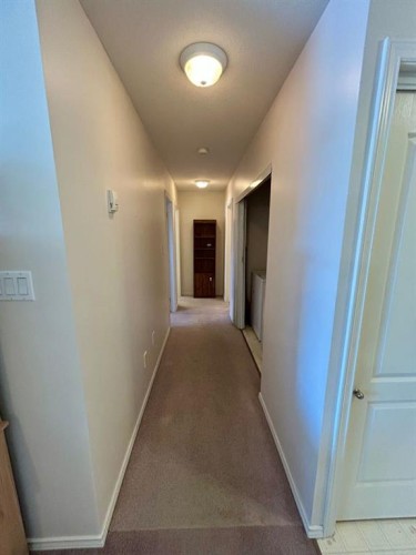 207-9028 Alberta Avenue, Lac La Biche, AB - Indoor Photo Showing Other Room
