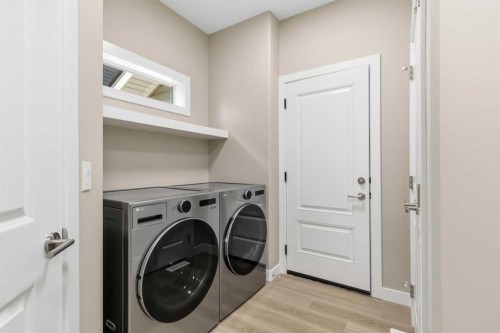 241 Warren Way, Fort Mcmurray, AB - Indoor Photo Showing Laundry Room