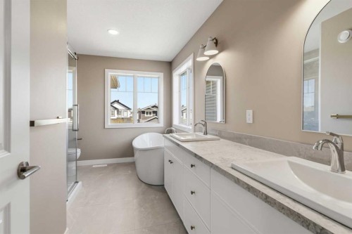 241 Warren Way, Fort Mcmurray, AB - Indoor Photo Showing Bathroom