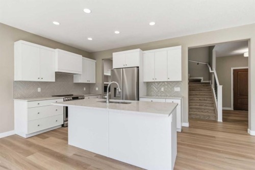 241 Warren Way, Fort Mcmurray, AB - Indoor Photo Showing Kitchen With Upgraded Kitchen