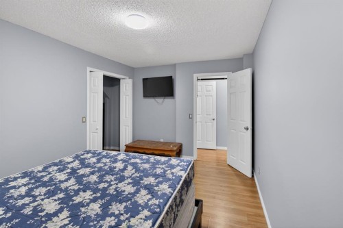 108 Kodiak Crescent, Fort Mcmurray, AB - Indoor Photo Showing Bedroom