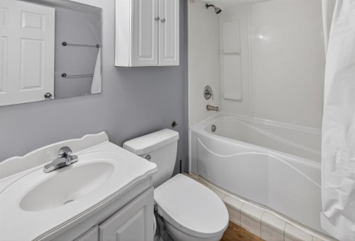 108 Kodiak Crescent, Fort Mcmurray, AB - Indoor Photo Showing Bathroom