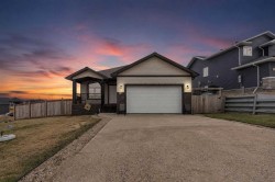 445 Beacon Hill Drive Fort Mcmurray, AB T9H 2R7