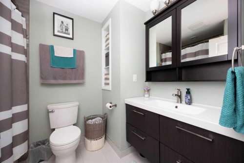 6 Harris Crescent, Fort Mcmurray, AB - Indoor Photo Showing Bathroom