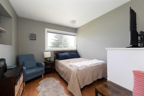 6 Harris Crescent, Fort Mcmurray, AB - Indoor Photo Showing Bedroom