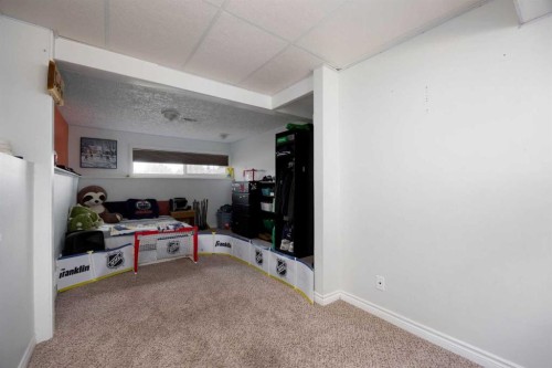 6 Harris Crescent, Fort Mcmurray, AB - Indoor Photo Showing Other Room