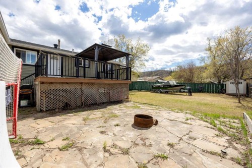 6 Harris Crescent, Fort Mcmurray, AB - Outdoor With Deck Patio Veranda