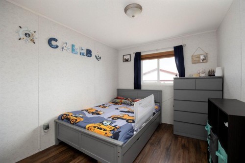 212 Gregoire Crescent, Fort Mcmurray, AB - Indoor Photo Showing Bedroom