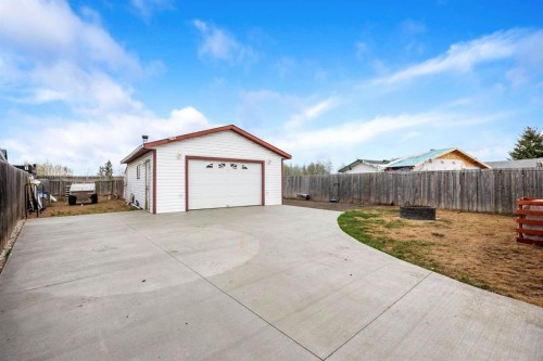 212 Gregoire Crescent, Fort Mcmurray, AB - Outdoor With Exterior