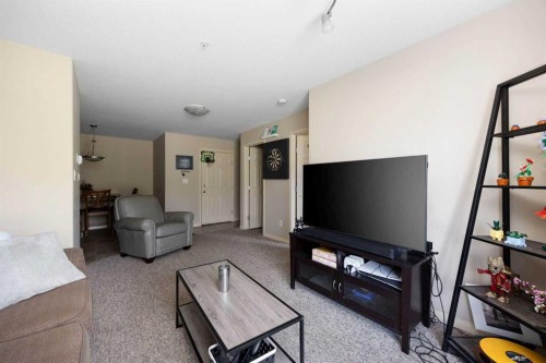 2112-200 Lougheed Drive, Fort Mcmurray, AB - Indoor Photo Showing Other Room