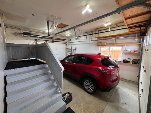 208 Mitchell Drive, Fort Mcmurray, AB - Indoor Photo Showing Garage