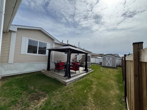 208 Mitchell Drive, Fort Mcmurray, AB - Outdoor