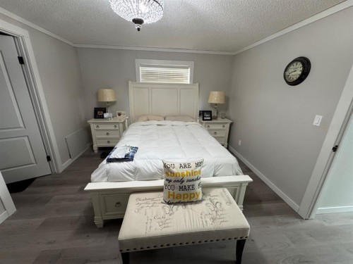 208 Mitchell Drive, Fort Mcmurray, AB - Indoor Photo Showing Bedroom