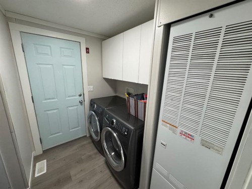 208 Mitchell Drive, Fort Mcmurray, AB - Indoor Photo Showing Laundry Room
