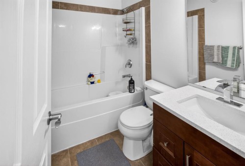 128 Juniper Street, Fort Mcmurray, AB - Indoor Photo Showing Bathroom