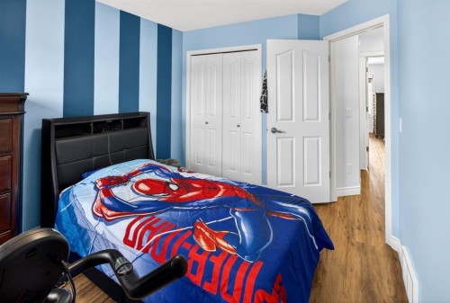 128 Juniper Street, Fort Mcmurray, AB - Indoor Photo Showing Bedroom