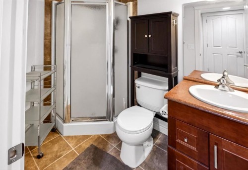 128 Juniper Street, Fort Mcmurray, AB - Indoor Photo Showing Bathroom