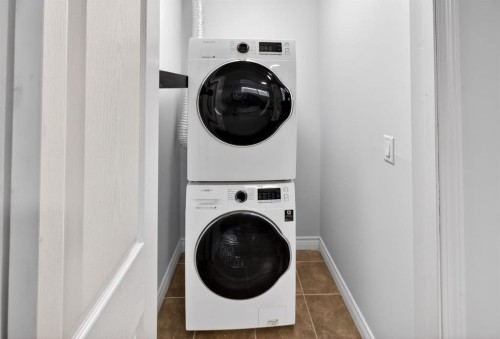 128 Juniper Street, Fort Mcmurray, AB - Indoor Photo Showing Laundry Room