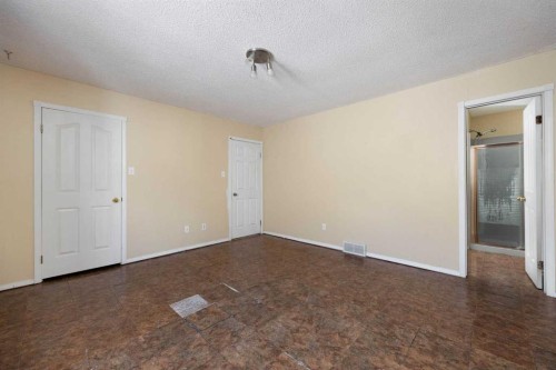 233 Bacon Place, Fort Mcmurray, AB - Indoor Photo Showing Other Room