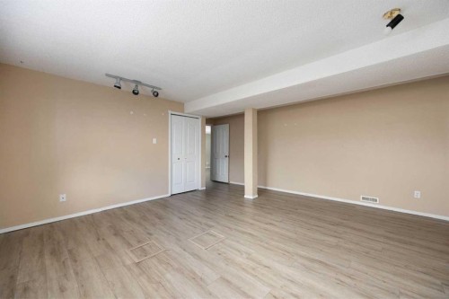 233 Bacon Place, Fort Mcmurray, AB - Indoor Photo Showing Other Room