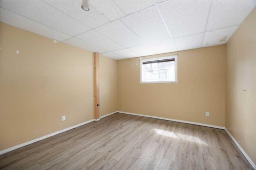 233 Bacon Place, Fort Mcmurray, AB - Indoor Photo Showing Other Room