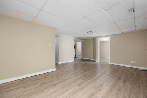 233 Bacon Place, Fort Mcmurray, AB - Indoor Photo Showing Other Room