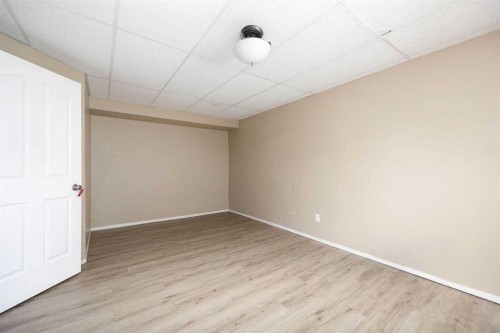 233 Bacon Place, Fort Mcmurray, AB - Indoor Photo Showing Other Room