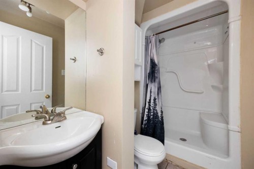 233 Bacon Place, Fort Mcmurray, AB - Indoor Photo Showing Bathroom