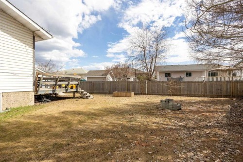 233 Bacon Place, Fort Mcmurray, AB - Outdoor