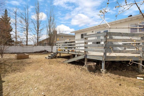 233 Bacon Place, Fort Mcmurray, AB - Outdoor
