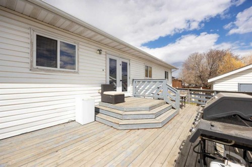 233 Bacon Place, Fort Mcmurray, AB - Outdoor With Deck Patio Veranda With Exterior