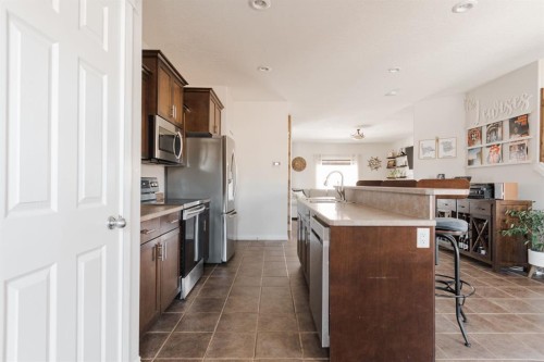 128 Coyote Crescent, Fort Mcmurray, AB - Indoor Photo Showing Kitchen