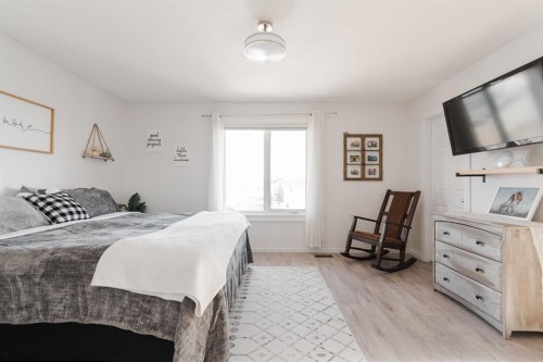 128 Coyote Crescent, Fort Mcmurray, AB - Indoor Photo Showing Bedroom