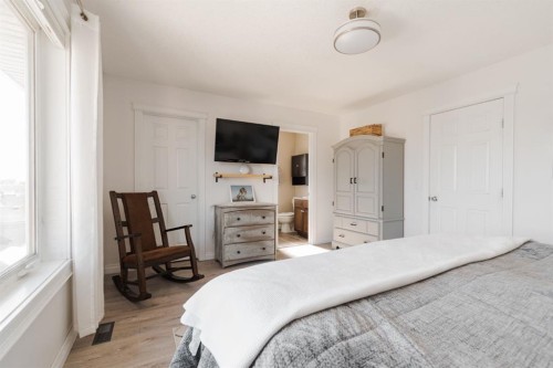 128 Coyote Crescent, Fort Mcmurray, AB - Indoor Photo Showing Bedroom