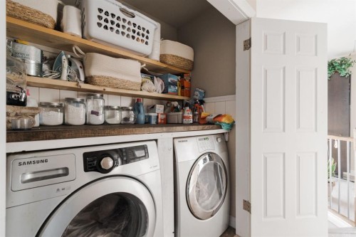 128 Coyote Crescent, Fort Mcmurray, AB - Indoor Photo Showing Laundry Room