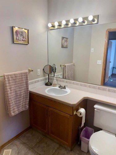 12 Clearwater Crescent, Wetaskiwin, AB 