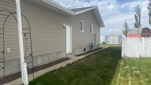12 Clearwater Crescent, Wetaskiwin, AB 