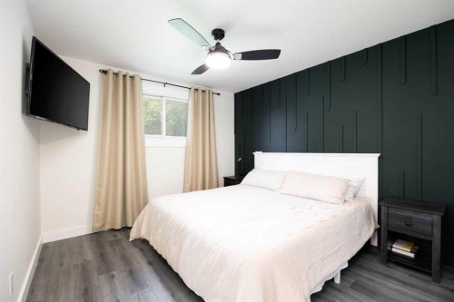 149 Ermine Crescent, Fort Mcmurray, AB - Indoor Photo Showing Bedroom