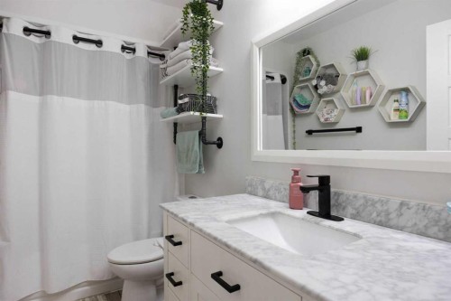 149 Ermine Crescent, Fort Mcmurray, AB - Indoor Photo Showing Bathroom
