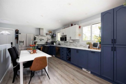 149 Ermine Crescent, Fort Mcmurray, AB - Indoor Photo Showing Dining Room