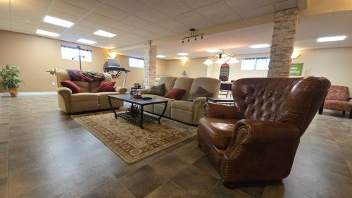 673078 Rr 185, Grassland, AB - Indoor
