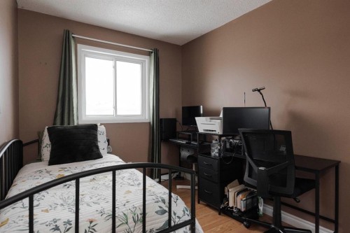 110 Parmenter Crescent, Fort Mcmurray, AB - Indoor Photo Showing Office