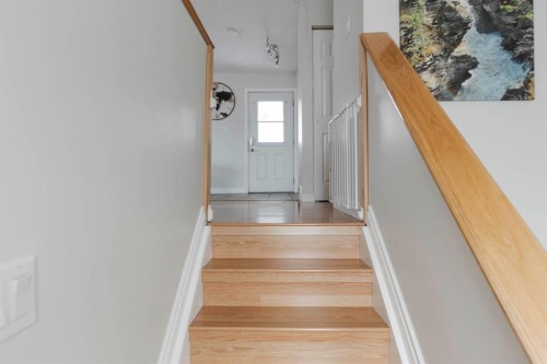 110 Parmenter Crescent, Fort Mcmurray, AB - Indoor Photo Showing Other Room