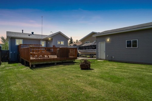 110 Parmenter Crescent, Fort Mcmurray, AB - Outdoor With Deck Patio Veranda